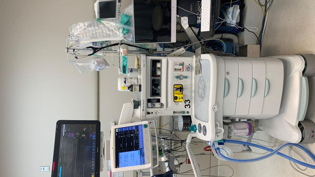 Anesthesia cart