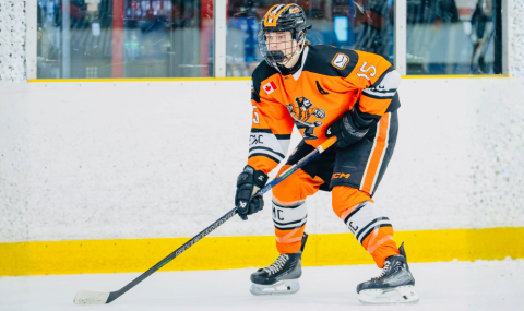 Tyler Thorpe playing hockey