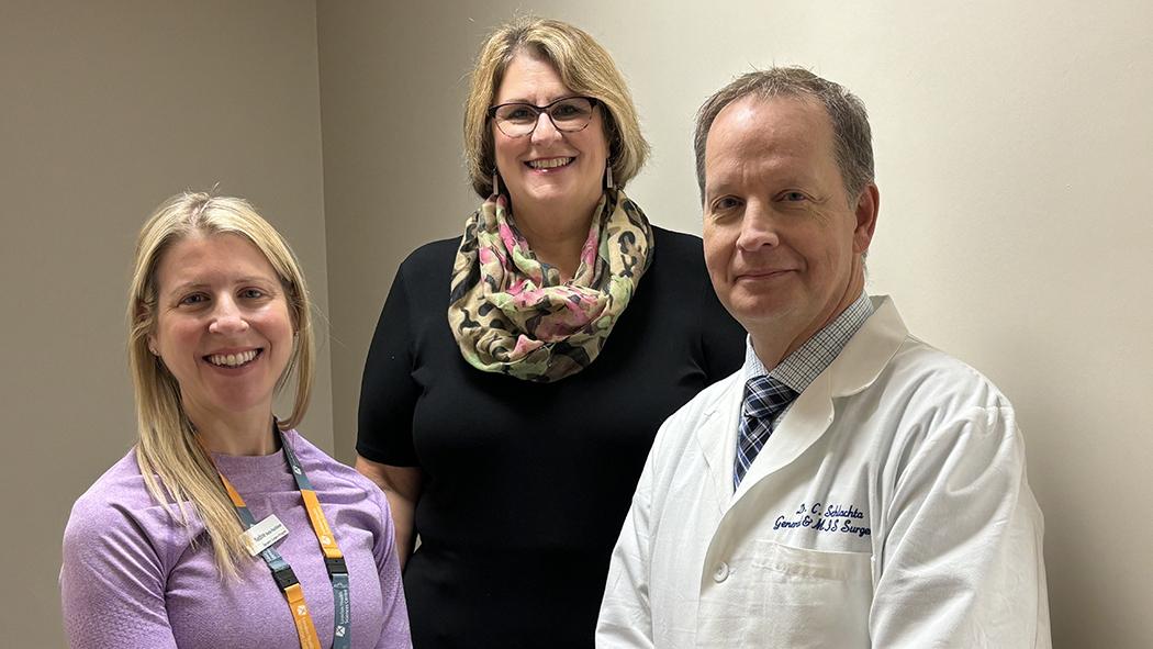 Jane Shewfelt (centre) is one of the more than 1000 patients to have bariatric surgery at University Hospital. She is with the London Bariatric Centre of Excellence’s medical director, Dr. Christopher Schlachta (left), and lead nurse practitioner, Nadine Shaban (right).